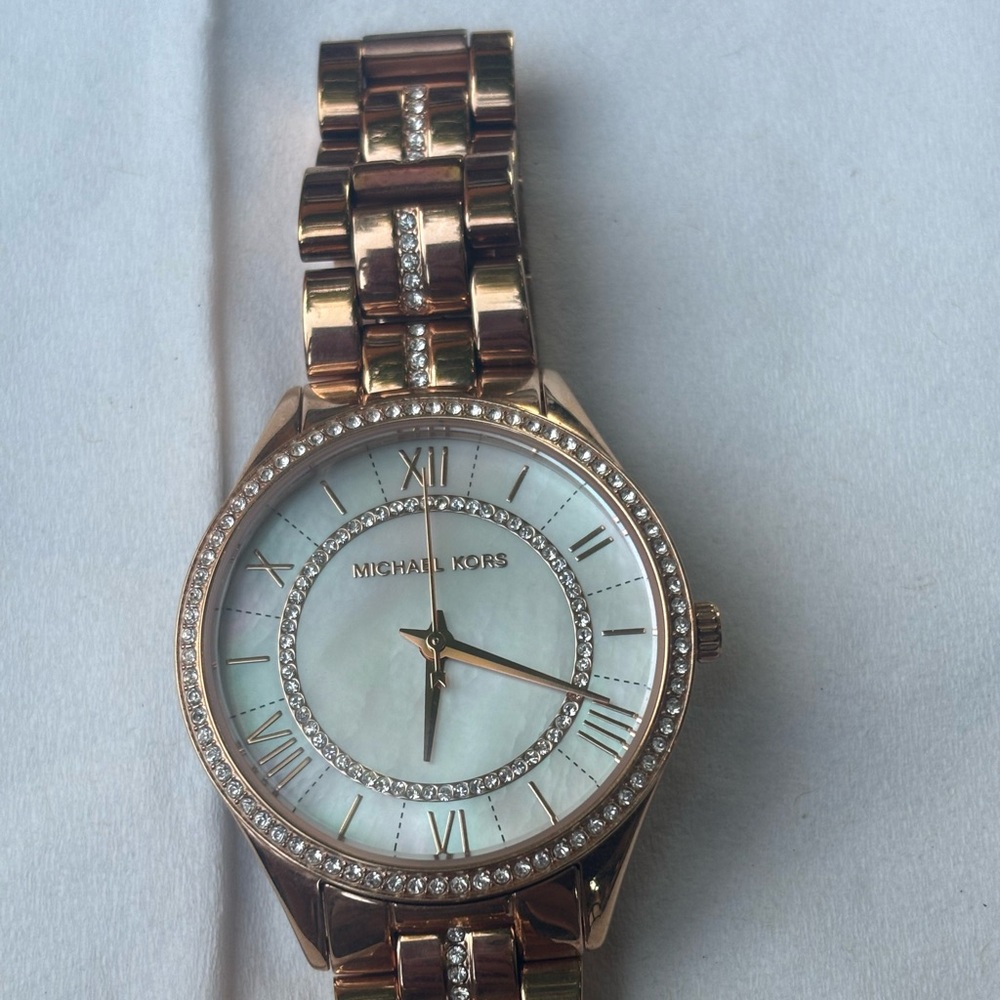Michael Kors Lauryn Mother-of-Pearl Rose-Tone Watch 33mm Quartz